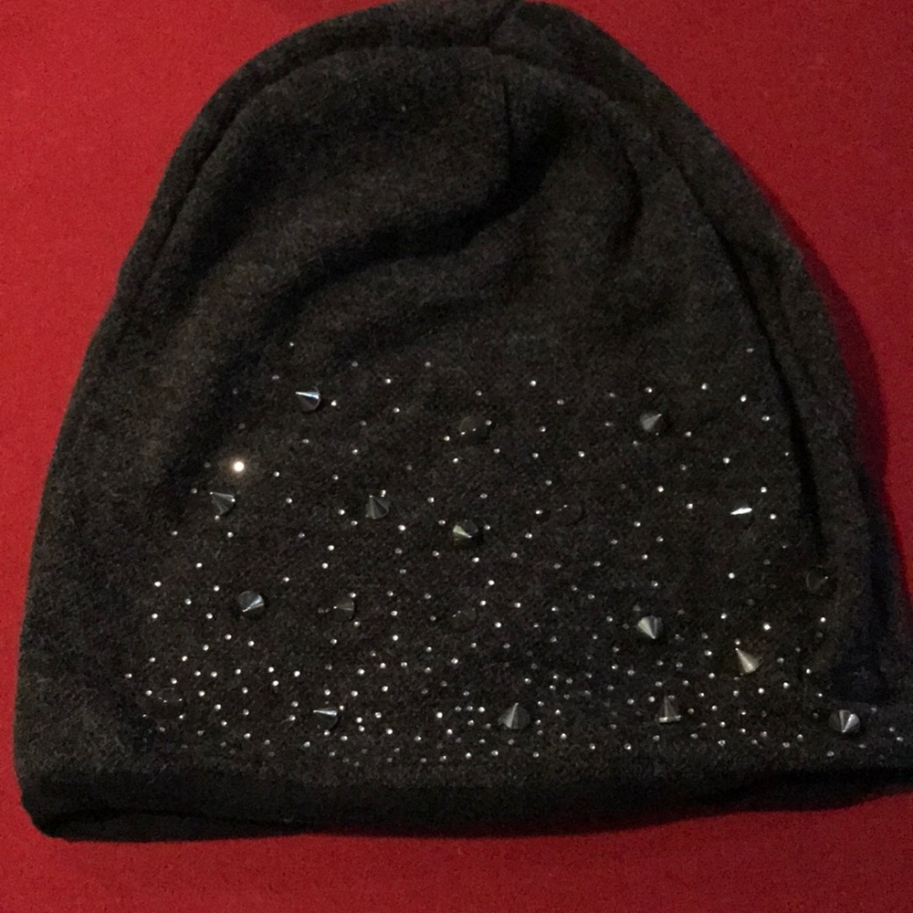 Angela & William beanie hat